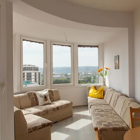 Гостьовий будинок Flats Eu - The Central Railway Station 2*